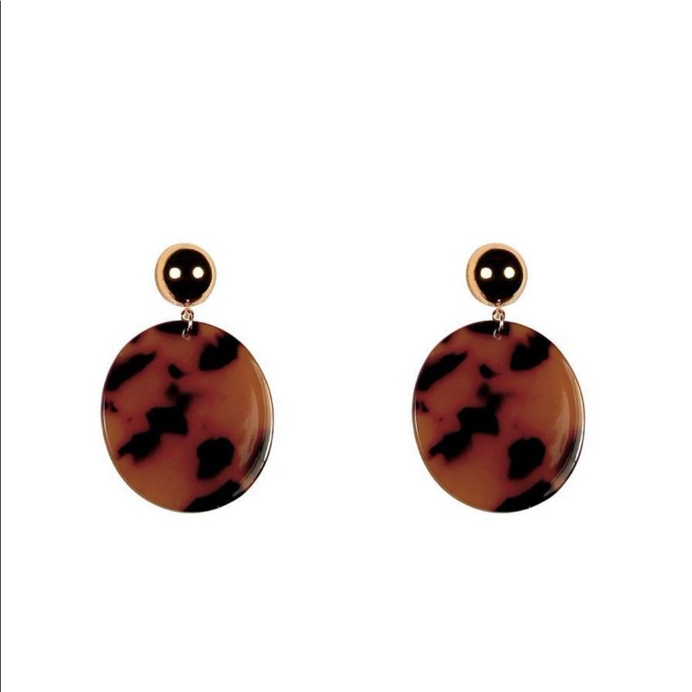 Tortoise Shell Round Earrings - Picture 2 of 3